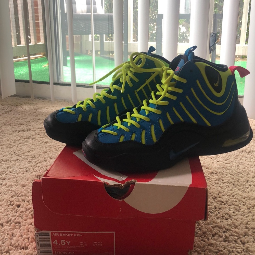NIKE air bakin